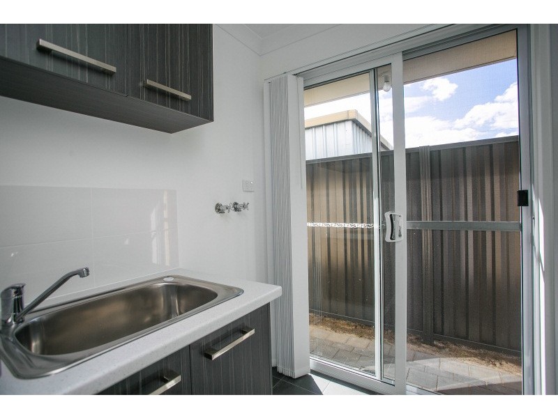 2/12 Chireton Place, Beechboro WA 6063