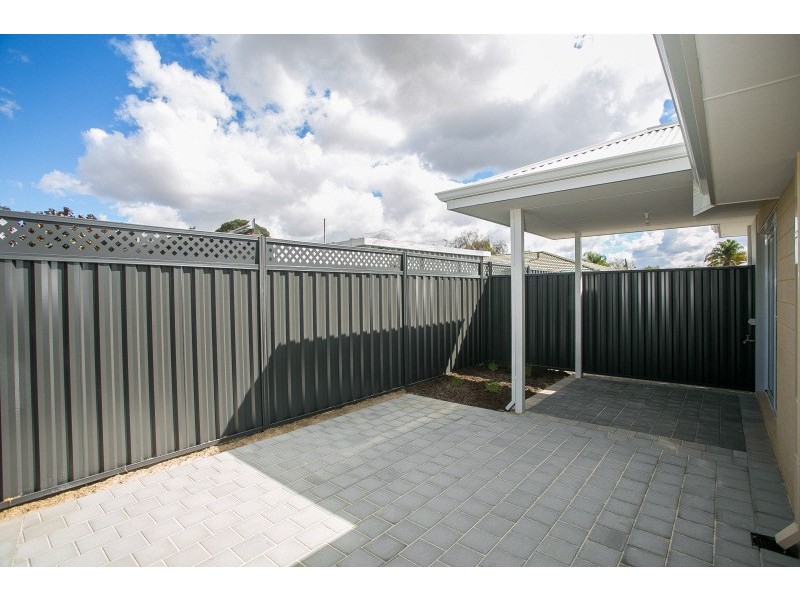 2/12 Chireton Place, Beechboro WA 6063