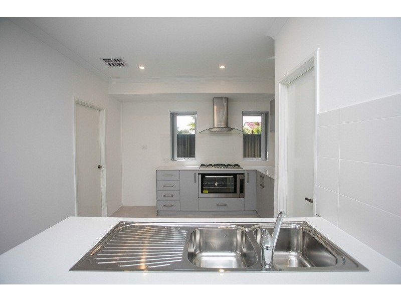 1/12 Chireton Place, Beechboro WA 6063