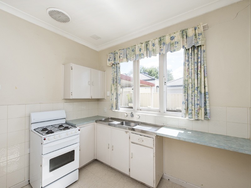 14 Chilgrove Way, Balga WA 6061