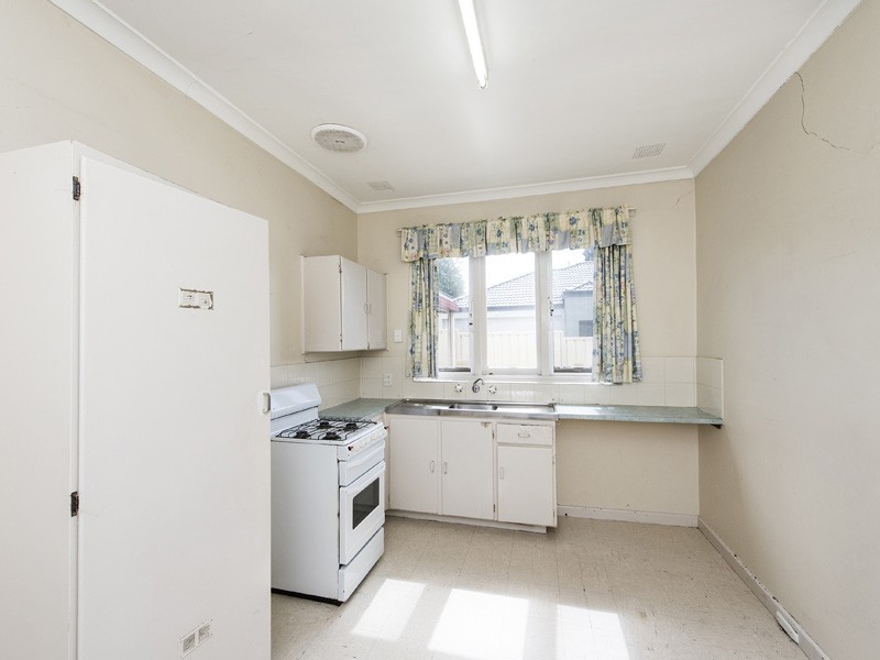 14 Chilgrove Way, Balga WA 6061