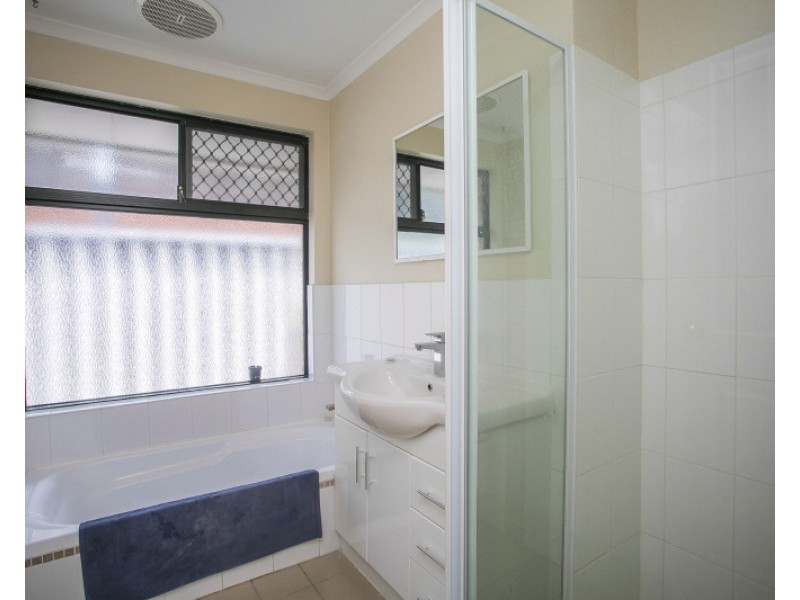 60 Bennett Street, Caversham WA 6055