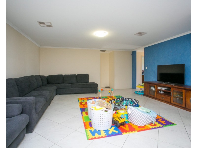 60 Bennett Street, Caversham WA 6055