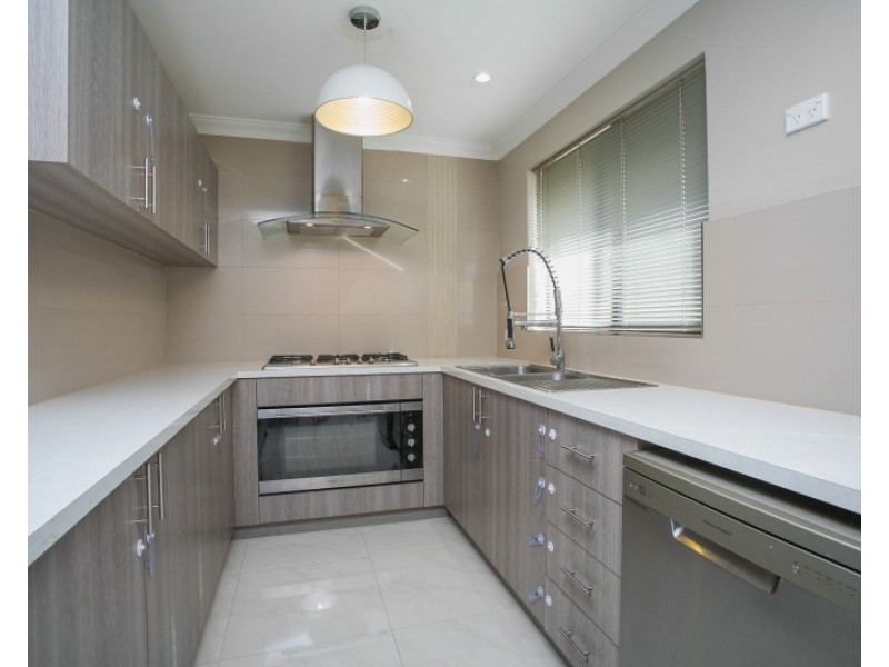 77 Maguire Avenue, Beechboro WA 6063