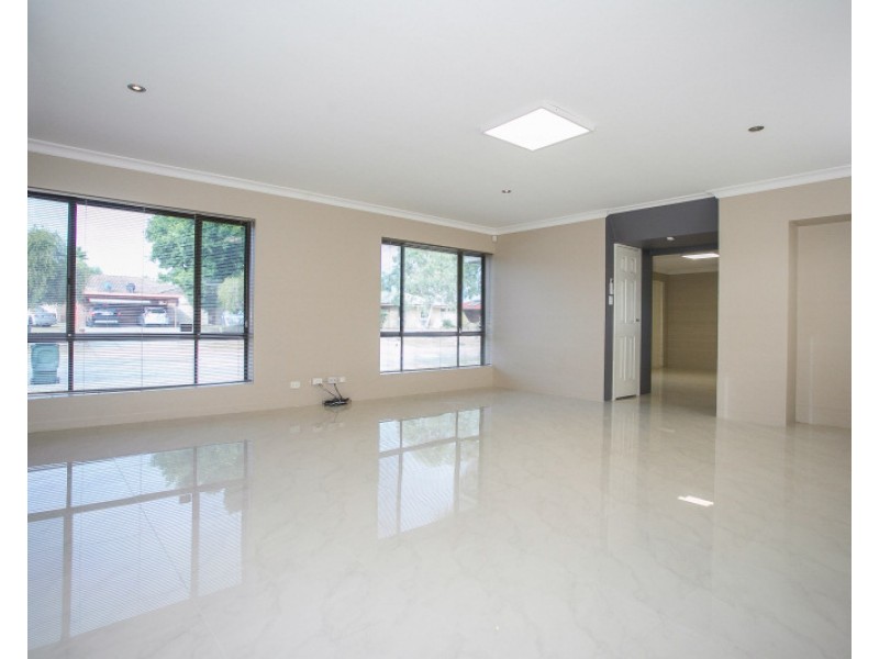 77 Maguire Avenue, Beechboro WA 6063