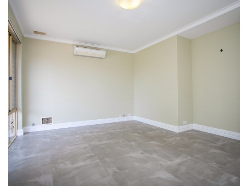 17 Maranon Crescent, Beechboro WA 6063