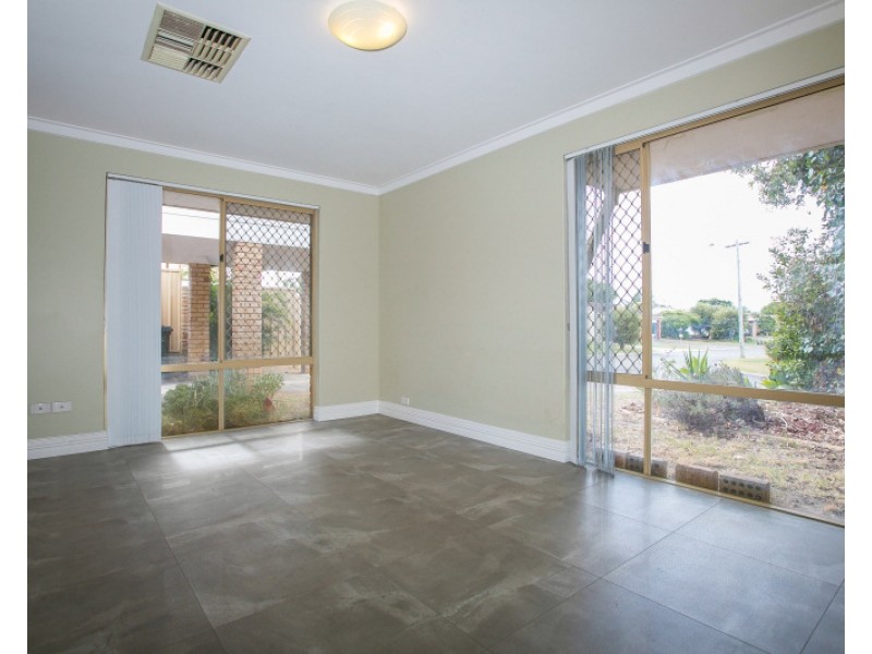 17 Maranon Crescent, Beechboro WA 6063