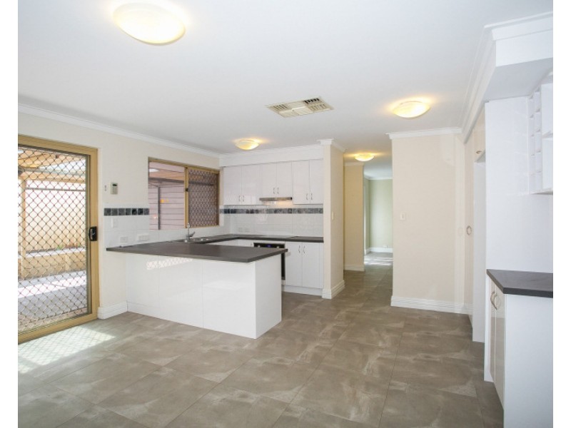 17 Maranon Crescent, Beechboro WA 6063