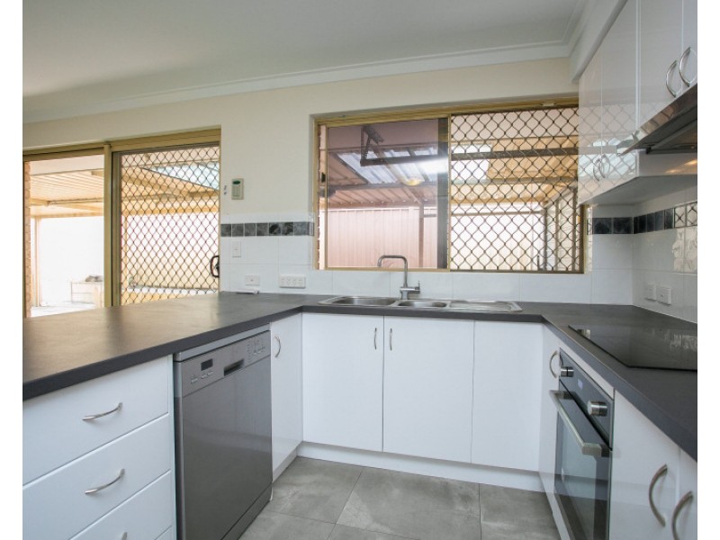 17 Maranon Crescent, Beechboro WA 6063