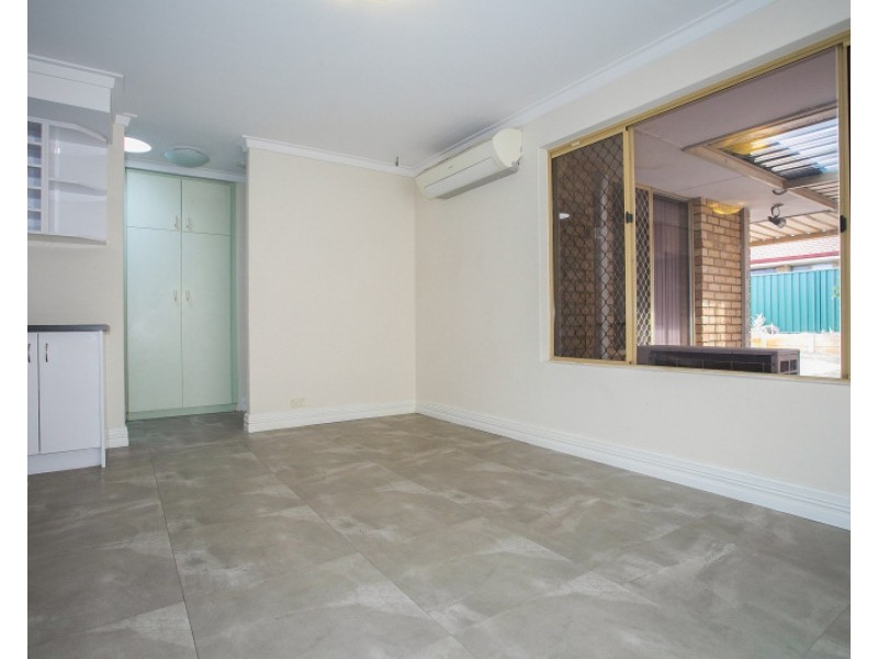 17 Maranon Crescent, Beechboro WA 6063