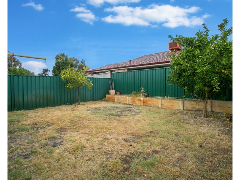 17 Maranon Crescent, Beechboro WA 6063