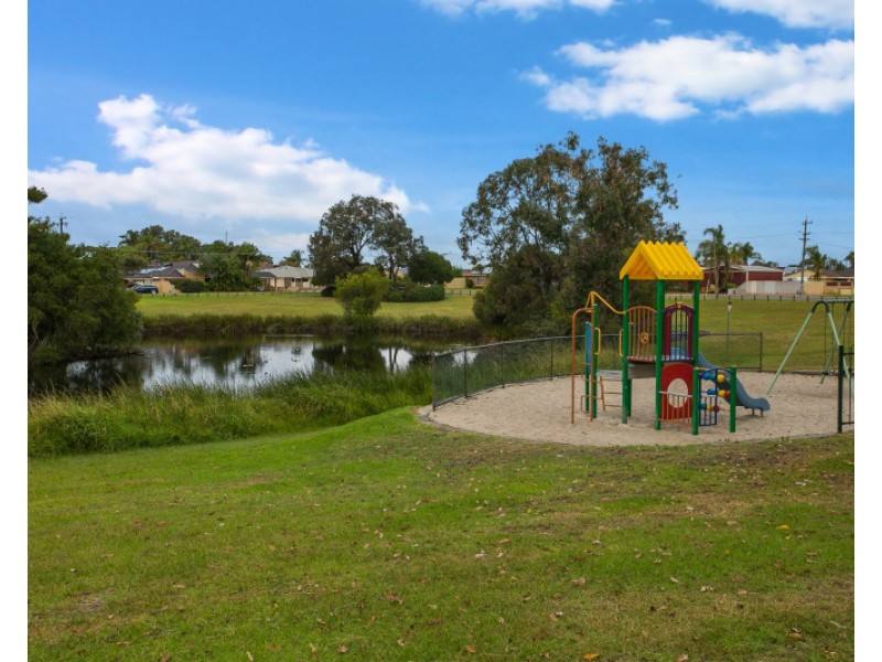 17 Maranon Crescent, Beechboro WA 6063