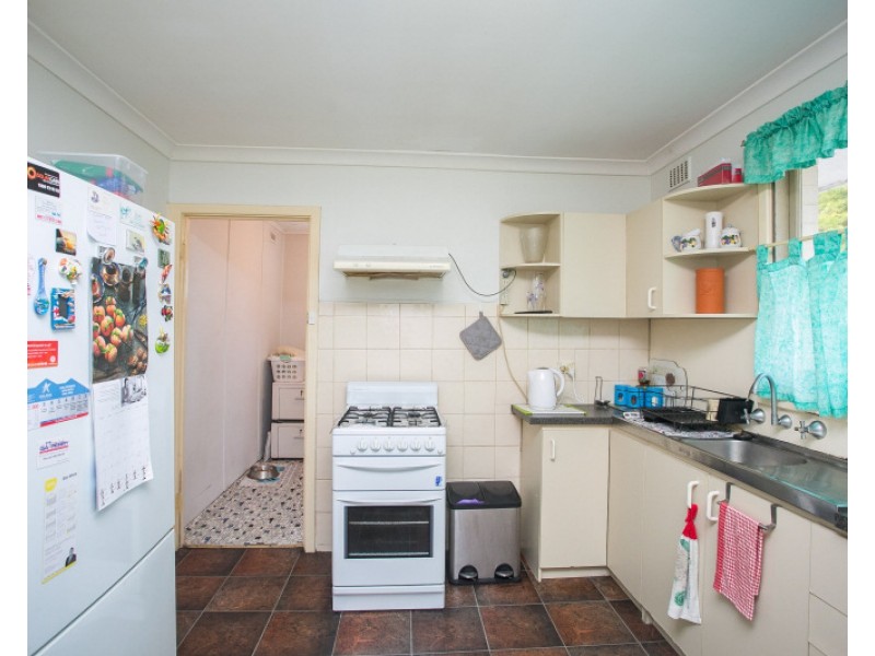 19 Altone Road, Lockridge WA 6054