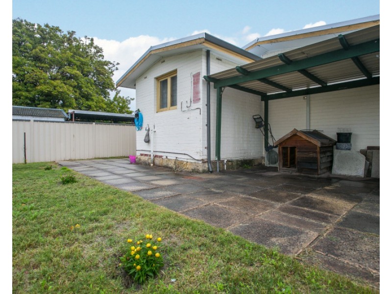 19 Altone Road, Lockridge WA 6054