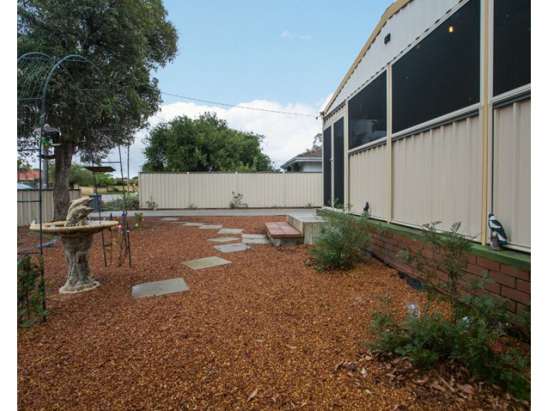 19 Altone Road, Lockridge WA 6054