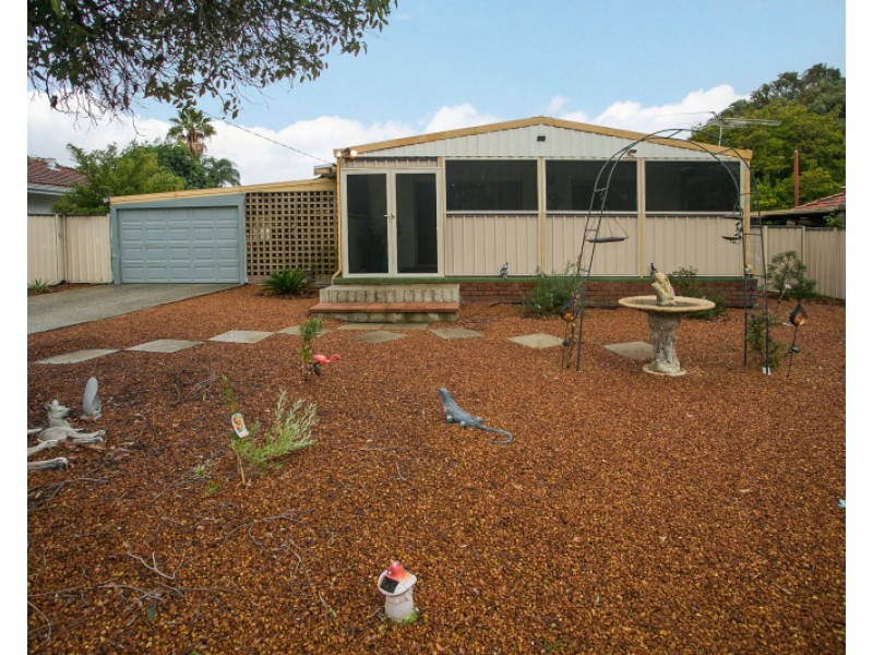 19 Altone Road, Lockridge WA 6054