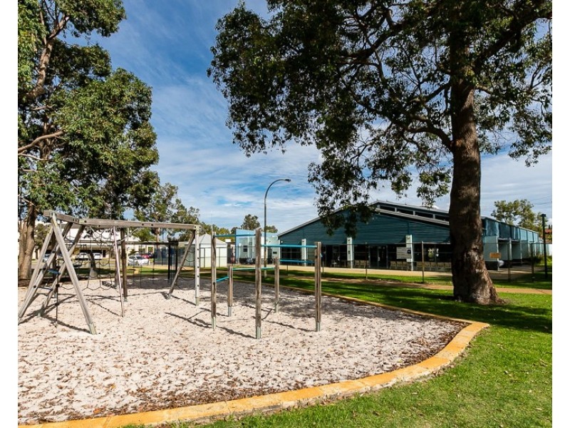 1 Tanager Trail, Ballajura WA 6066