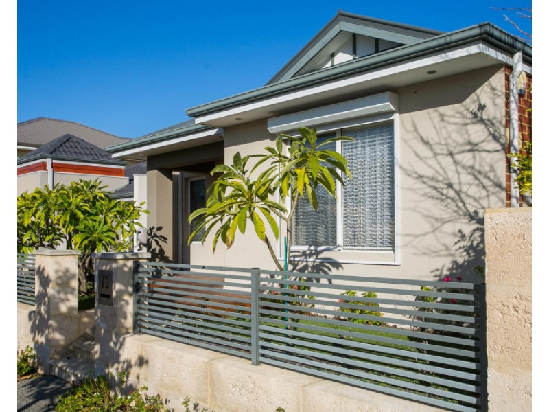 12 Lago Promenade, Aveley WA 6069