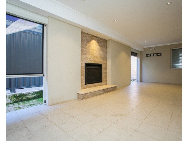 12 Lago Promenade, Aveley WA 6069