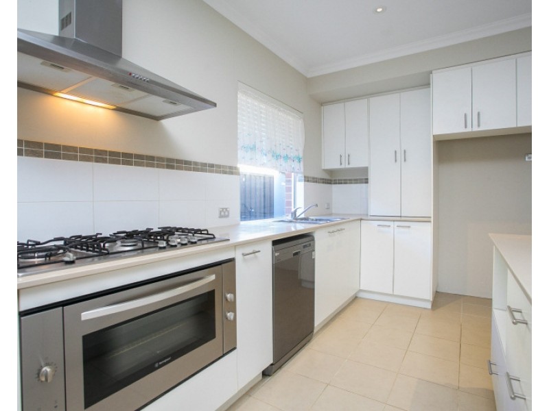 12 Lago Promenade, Aveley WA 6069