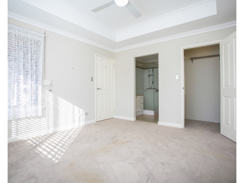 12 Lago Promenade, Aveley WA 6069