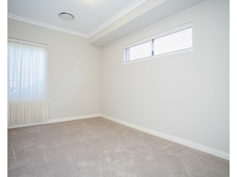 12 Lago Promenade, Aveley WA 6069