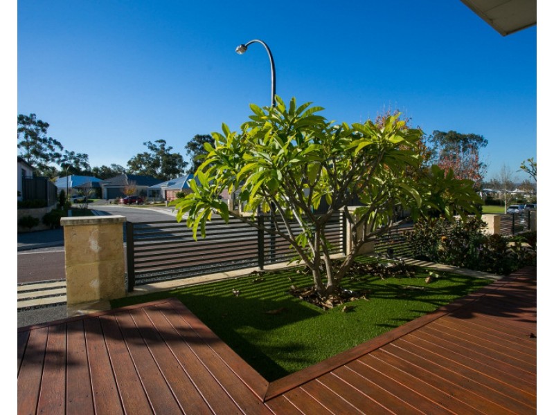 12 Lago Promenade, Aveley WA 6069