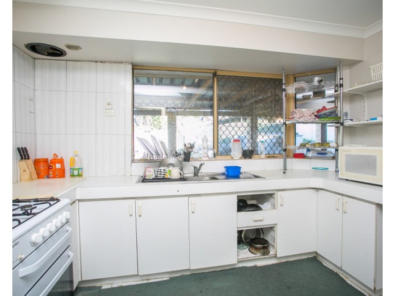 5 Chestnut Grove, Mirrabooka WA 6061