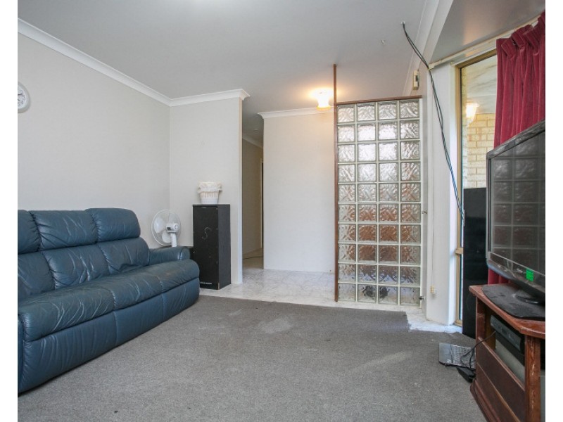 5 Chestnut Grove, Mirrabooka WA 6061