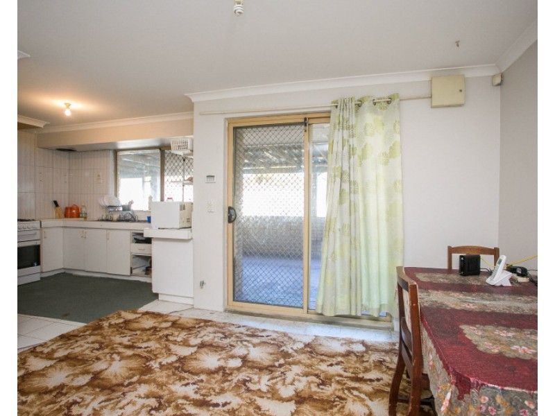 5 Chestnut Grove, Mirrabooka WA 6061