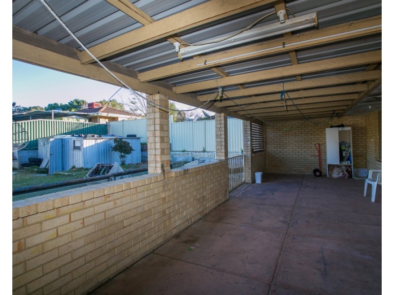5 Chestnut Grove, Mirrabooka WA 6061