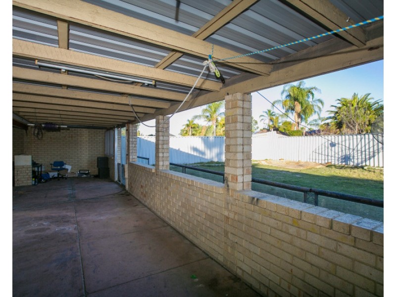 5 Chestnut Grove, Mirrabooka WA 6061