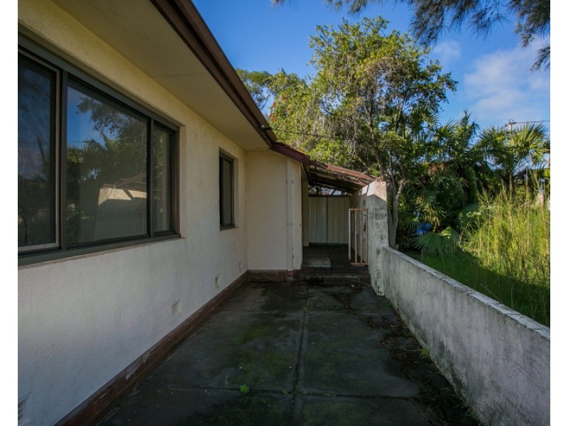 52 Brookman Avenue, Langford WA 6147