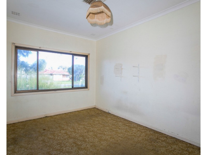 52 Brookman Avenue, Langford WA 6147