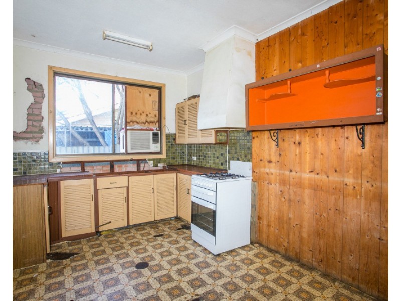 52 Brookman Avenue, Langford WA 6147