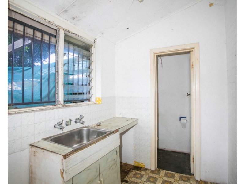 52 Brookman Avenue, Langford WA 6147