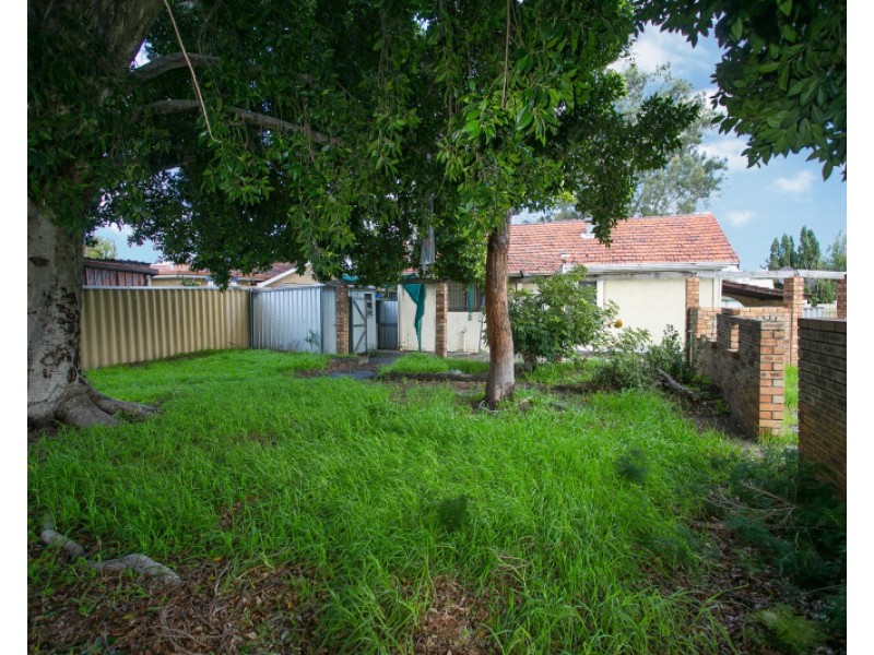 52 Brookman Avenue, Langford WA 6147