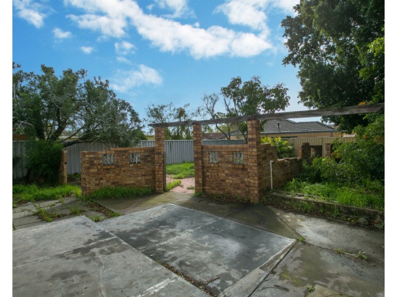 52 Brookman Avenue, Langford WA 6147