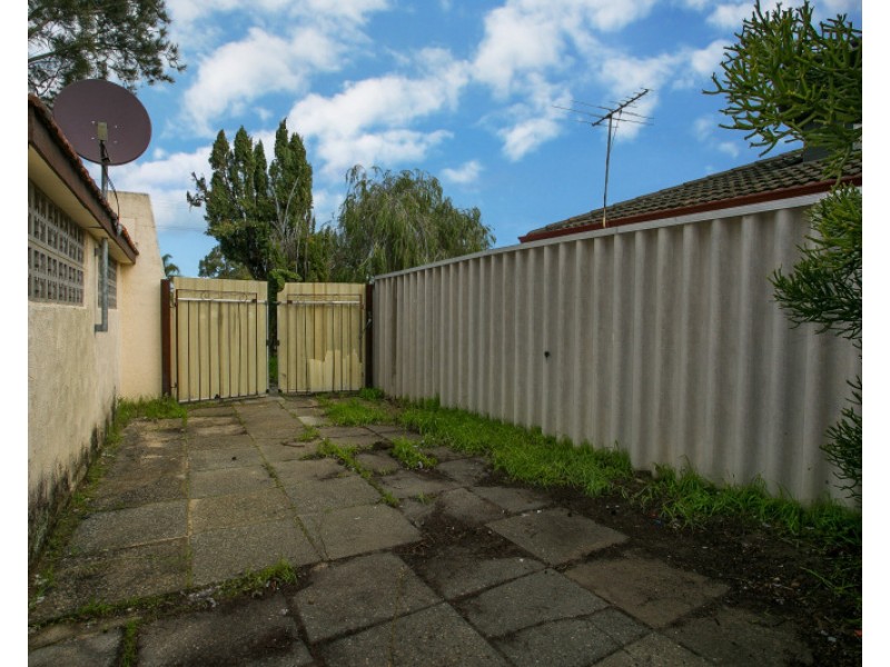 52 Brookman Avenue, Langford WA 6147