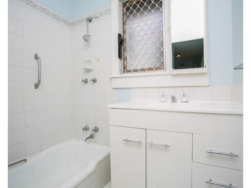 37 Kerwin Way, Lockridge WA 6054