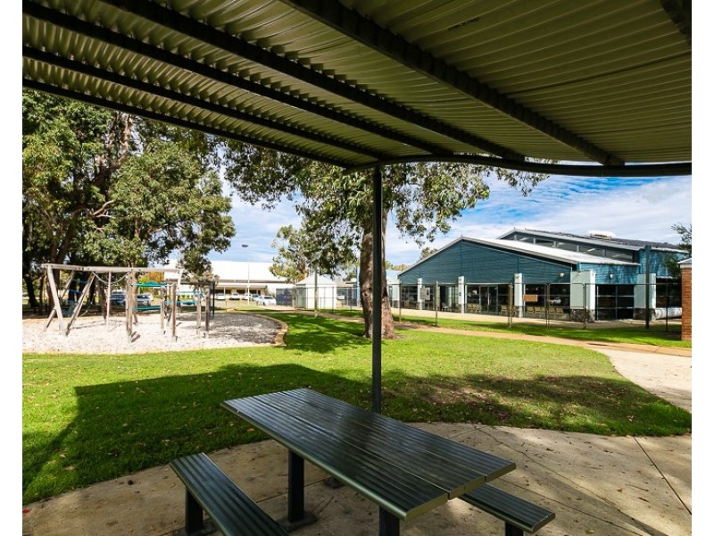 1 Jacaranda Drive, Ballajura WA 6066