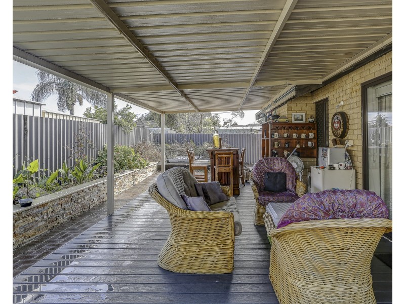 1 Jacaranda Drive, Ballajura WA 6066