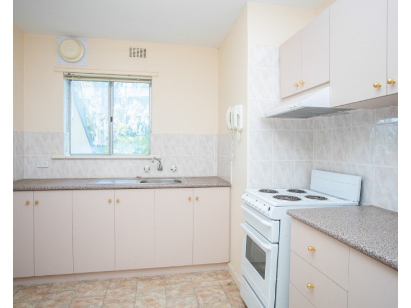 16/3 Powell Court, Orelia WA 6167