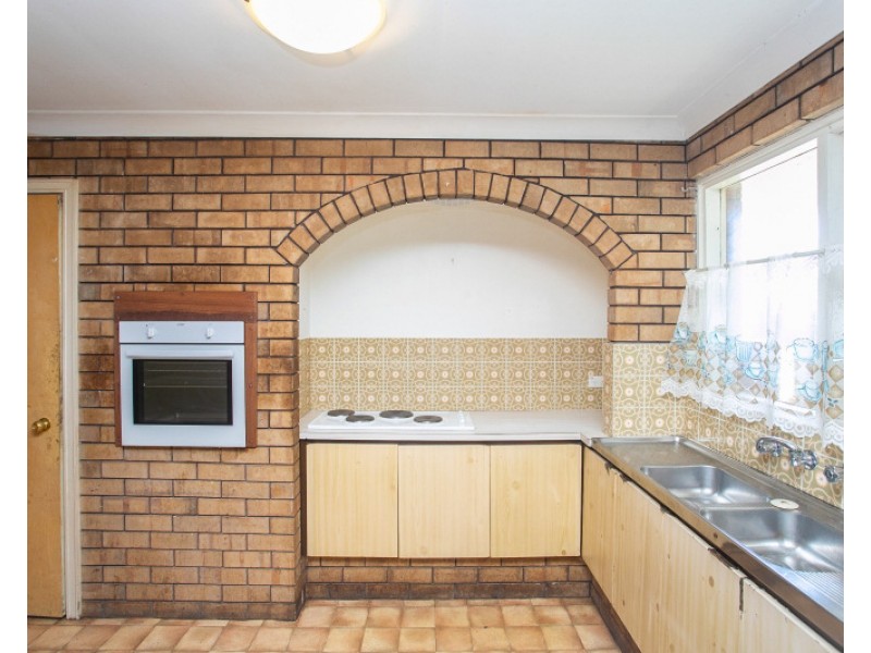 25 Bernley Drive, Viveash WA 6056