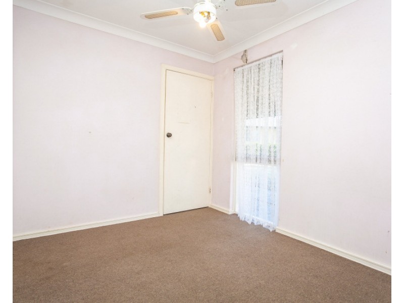 25 Bernley Drive, Viveash WA 6056