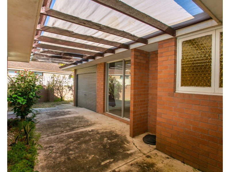 25 Bernley Drive, Viveash WA 6056