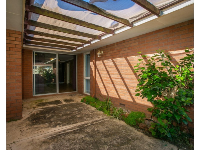 25 Bernley Drive, Viveash WA 6056