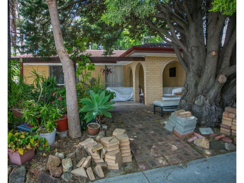 124 Waddington Crescent, Koondoola WA 6064