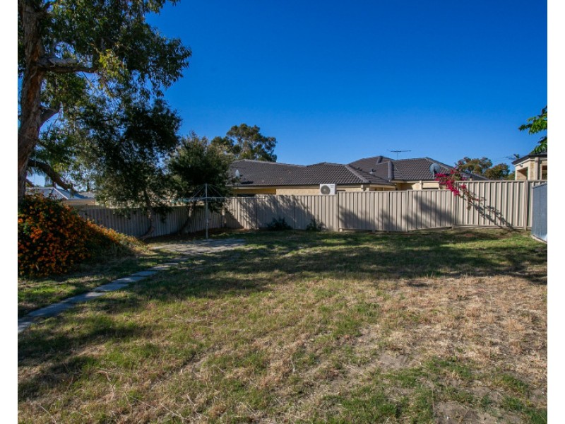 21 Tangmere Way, Balga WA 6061