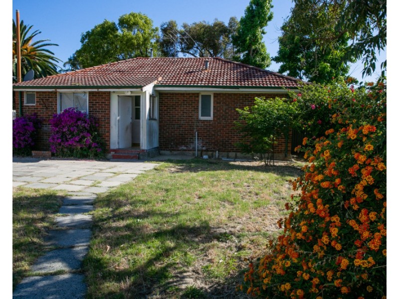 21 Tangmere Way, Balga WA 6061